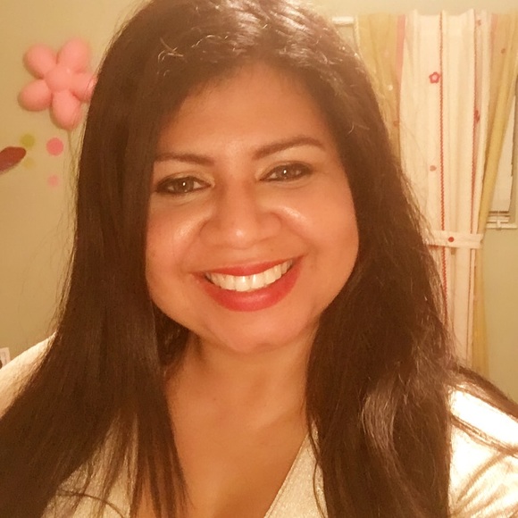 Meet your Posher, Jenny - Picture 2 of 2